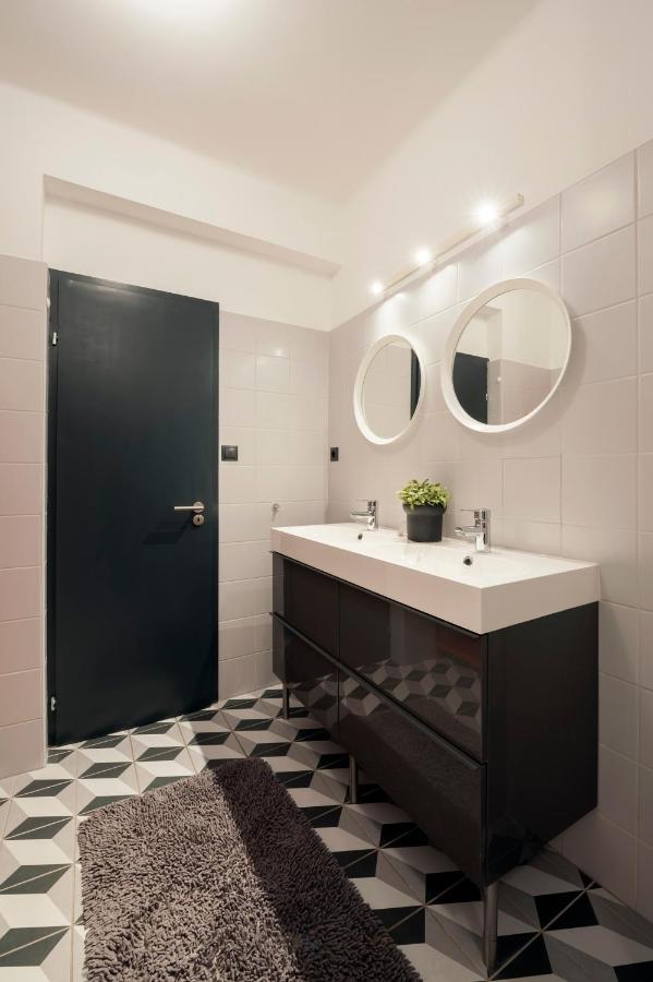 New Design Apartment By Gozsdu Court Boedapest Buitenkant foto