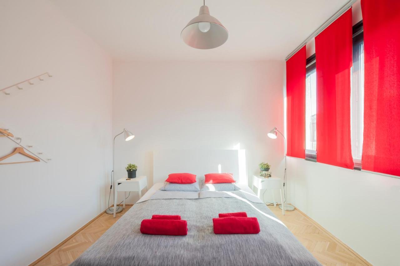 New Design Apartment By Gozsdu Court Boedapest Buitenkant foto