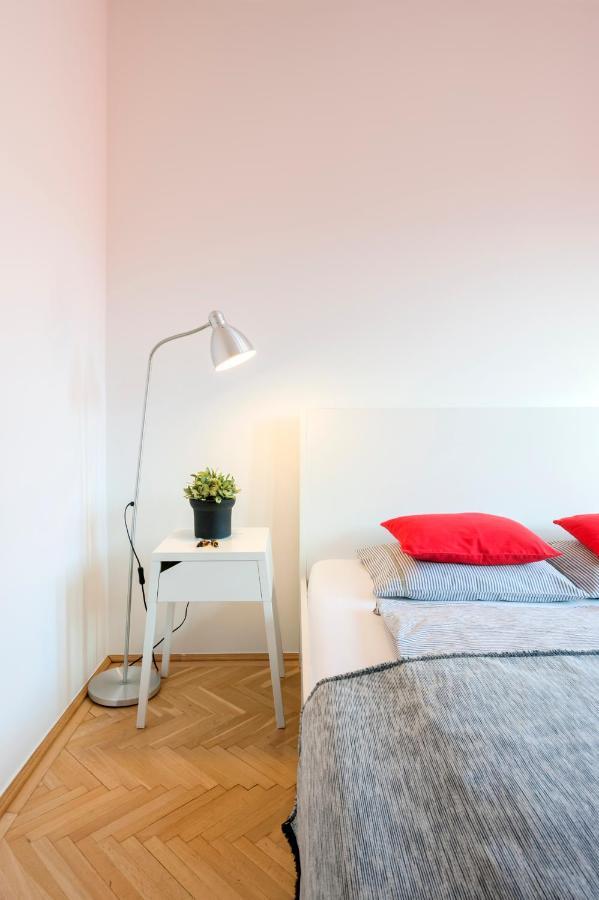 New Design Apartment By Gozsdu Court Boedapest Buitenkant foto